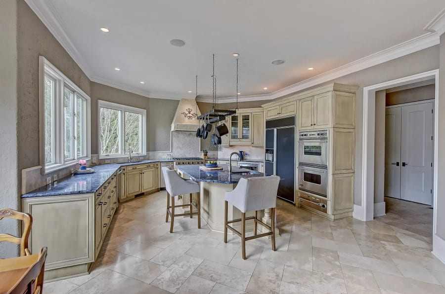 106 Grey Lady Court | Lake Norman, North Carolina | Luxury Real Estate