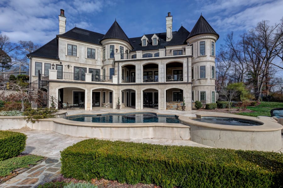 11 Oak Road | Charlotte Area, North Carolina | Luxury Real Estate