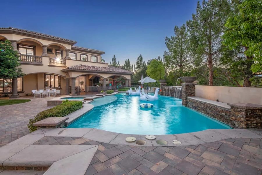 11 Quintessa Circle | Las Vegas, NV | Luxury Real Estate | Concierge Auctions