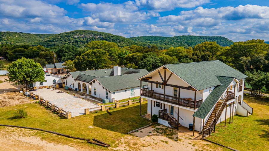 1100 Highway 39 | Ingram, TX | Luxury Real Estate