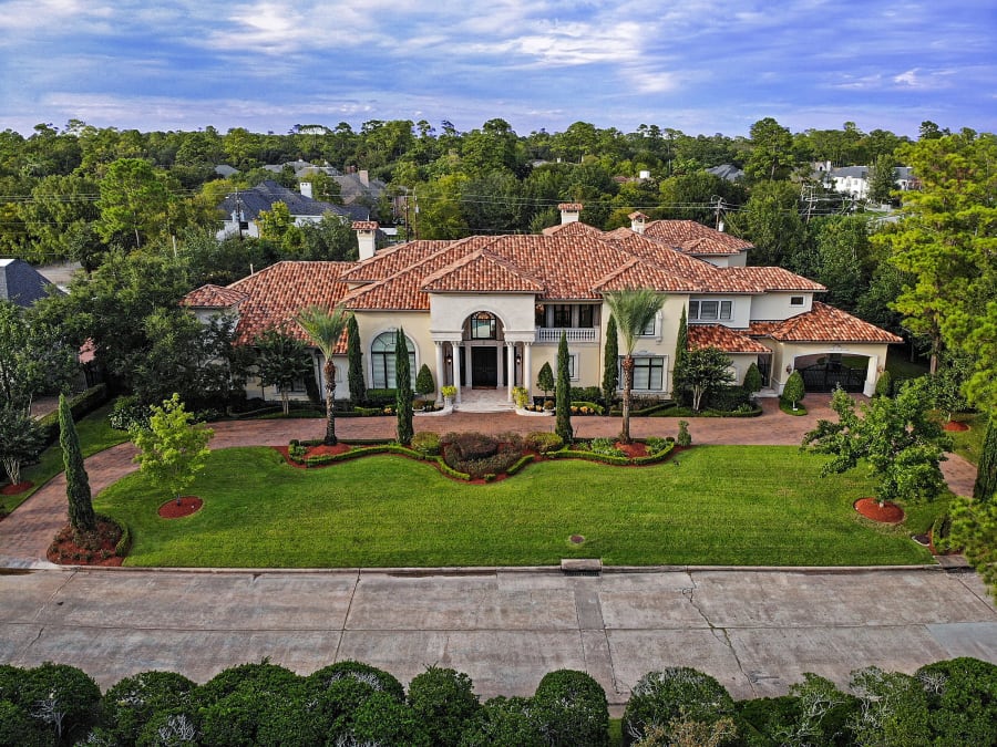 Country Squire Estate | 11010 N Country Squire Street | Houston, Texas | Luxury Real Estate