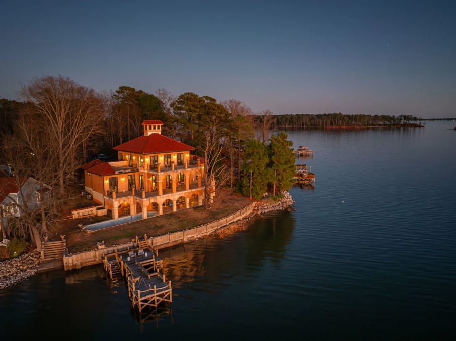 1153 Indian Summer Point, Chapin, South Carolina | Luxury Real Estate | Concierge Auctions