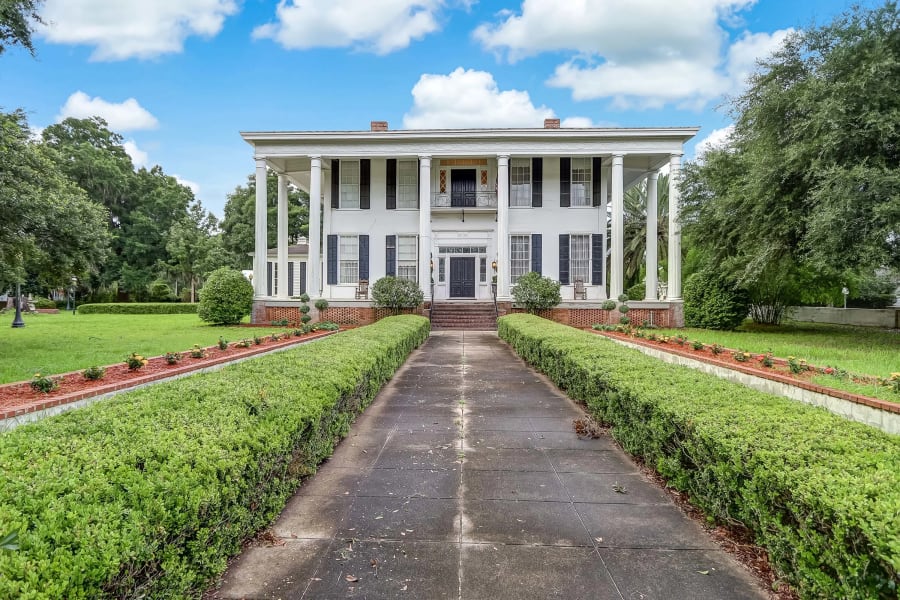 Wardlaw-Smith Mansion | Near Tallahassee, FL | Luxury Real Estate