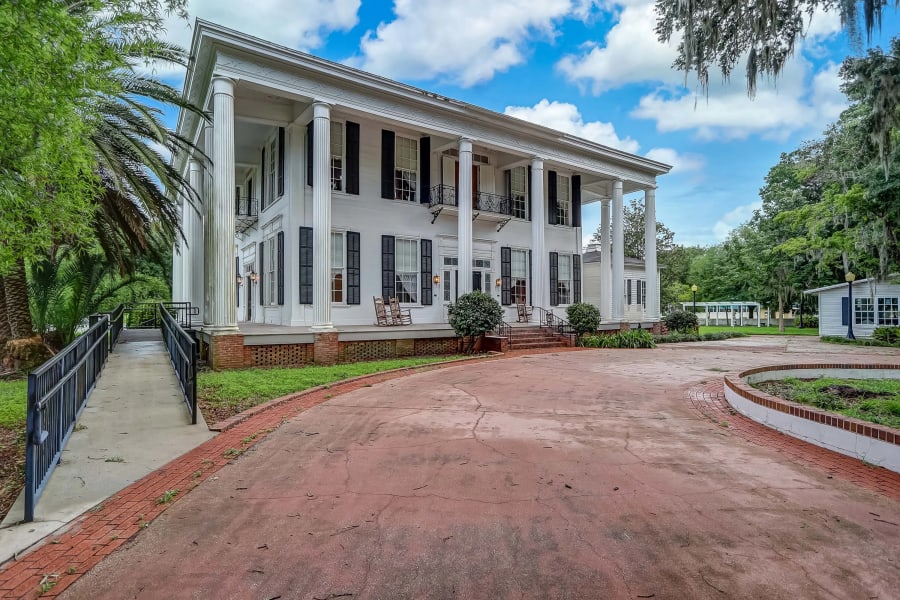 Wardlaw-Smith Mansion | Near Tallahassee, FL | Luxury Real Estate