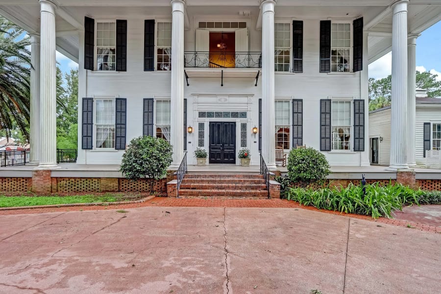 Wardlaw-Smith Mansion | Near Tallahassee, FL | Luxury Real Estate