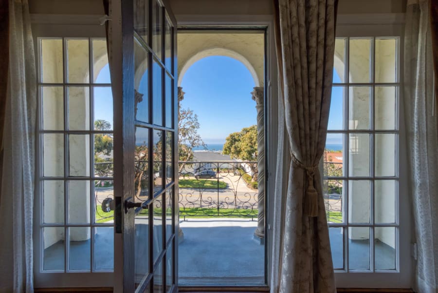 124 Via Monte Doro | Hollywood Riviera, California | Luxury Real Estate