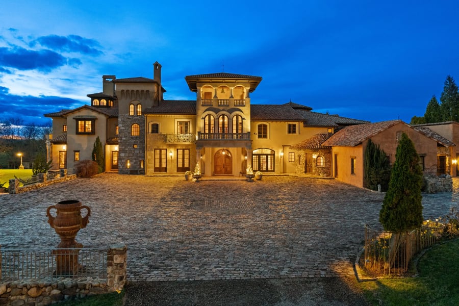 13320 Signal Tree Lane | Potomac, Maryland | Luxury Real Estate | Concierge Auctions