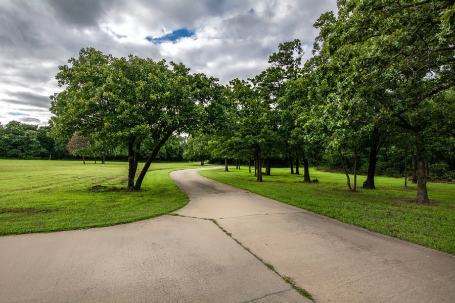 1396 County Road 4600 | Near Independence, Kansas | Luxury Real Estate