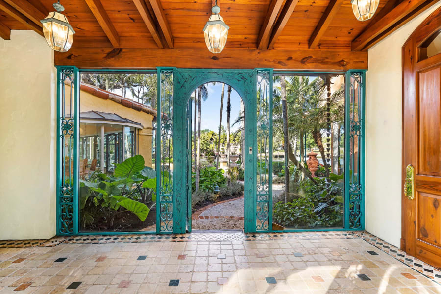 1575 Ponce De Leon Drive | Fort Lauderdale, Florida | Luxury Real Estate