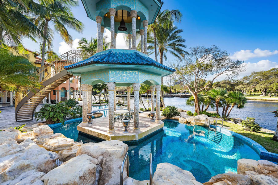 1575 Ponce De Leon Drive | Fort Lauderdale, Florida | Luxury Real Estate