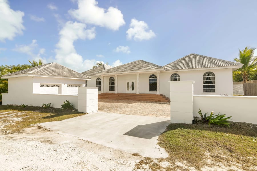 Villa Exuma | 161 Schooner Road | Exuma, Bahamas | Luxury Real Estate