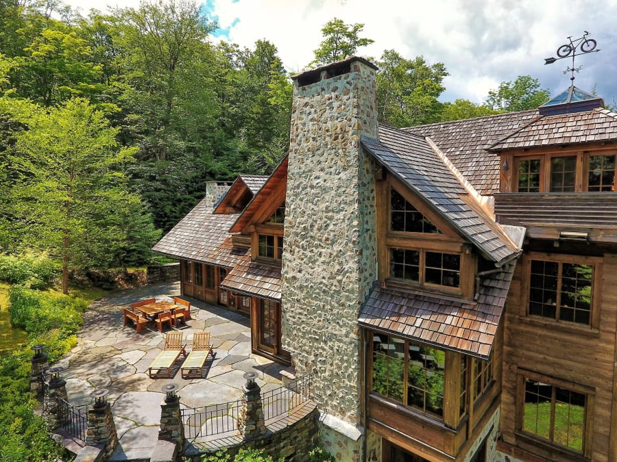 17 Discovery Drive | Mount Snow, VT | Luxury Real Estate