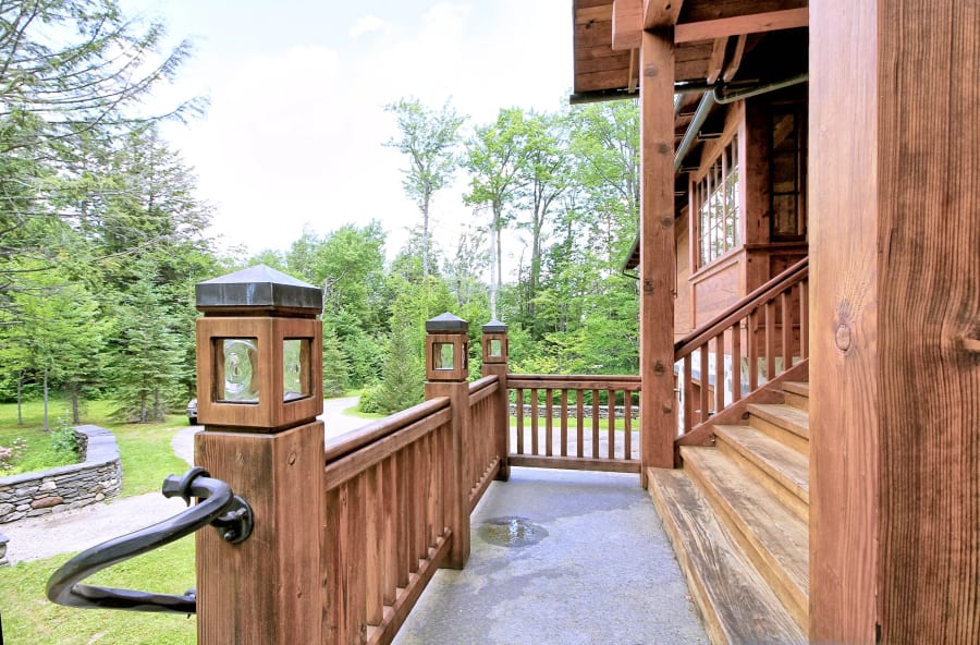 17 Discovery Drive | Mount Snow, VT | Luxury Real Estate