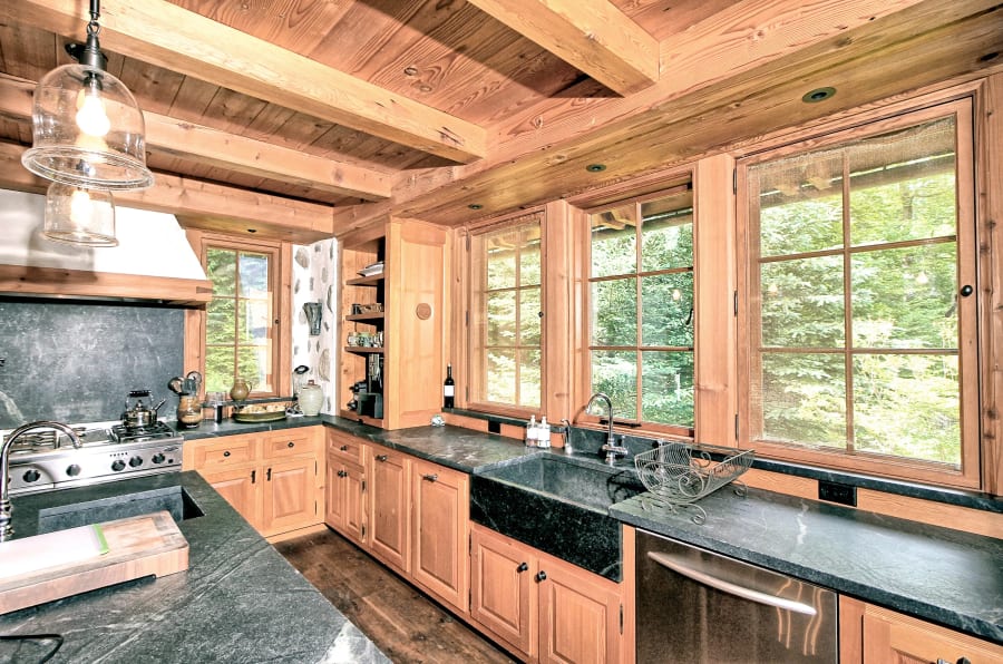 17 Discovery Drive | Mount Snow, VT | Luxury Real Estate