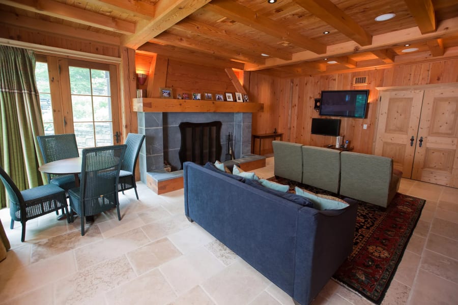 17 Discovery Drive | Mount Snow, VT | Luxury Real Estate