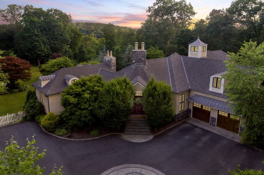 189 Beaver Dam Road | Katonah, New York | Luxury Real Estate