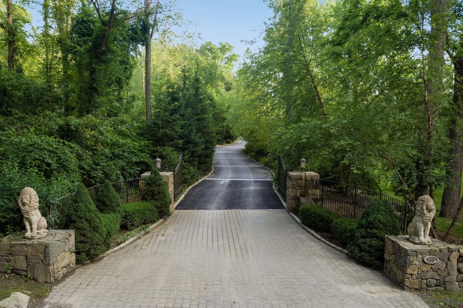 189 Beaver Dam Road | Katonah, New York | Luxury Real Estate