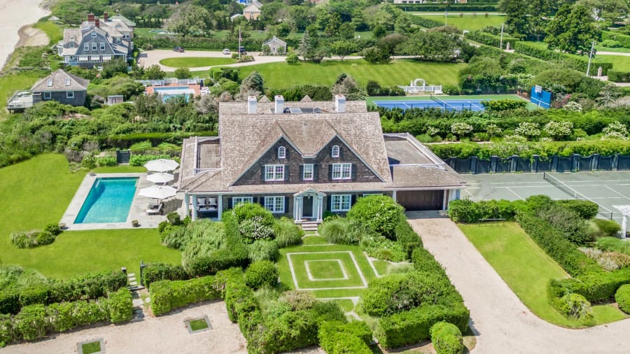 366 Gin Lane, Southampton, New York | Luxury Real Estate | Concierge Auction