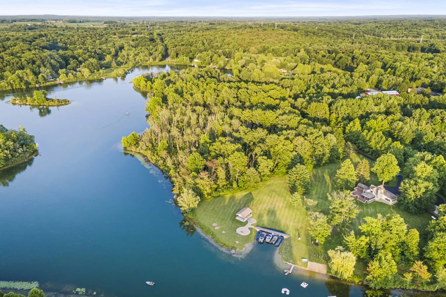 47684 21st Street, Southwest Michigan, Michigan | Luxury Real Estate | Luxury Sporting Lodge