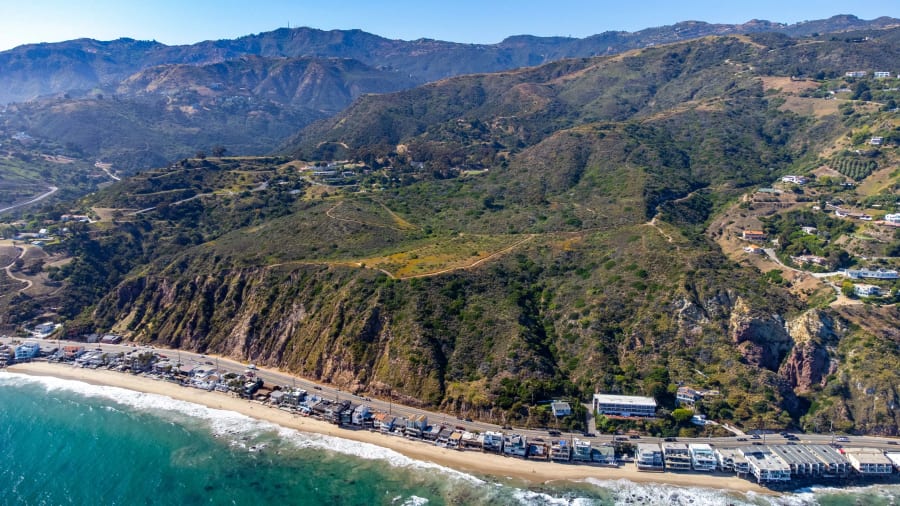 21298 Seaboard Road | Malibu, CA | Luxury Real Estate