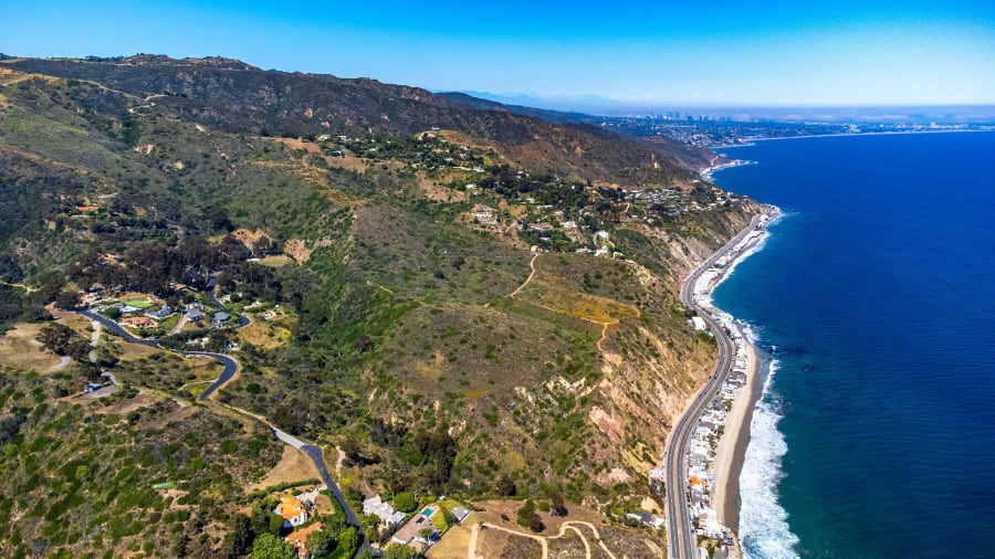 21298 Seaboard Road Malibu, CA Luxury Real Estate
