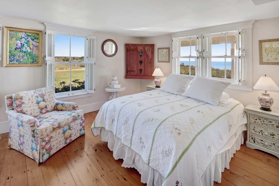 22 Quitsa Lane | Martha's Vineyard, MA | Luxury Real Estate