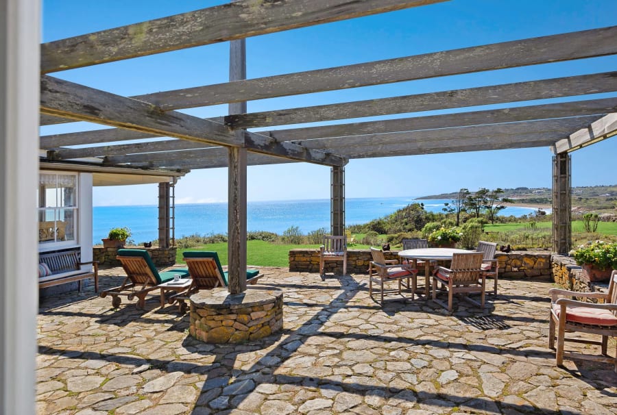 22 Quitsa Lane | Martha's Vineyard, MA | Luxury Real Estate