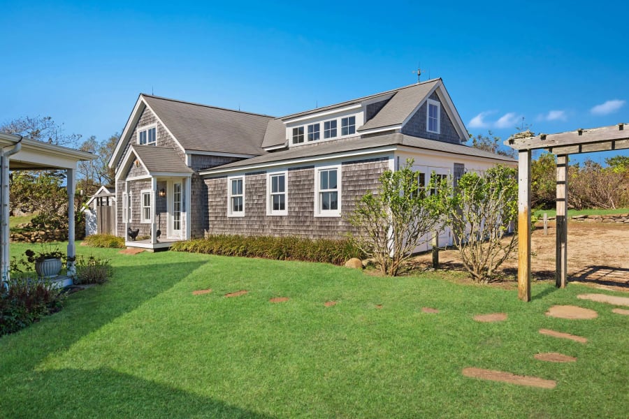 22 Quitsa Lane | Martha's Vineyard, MA | Luxury Real Estate