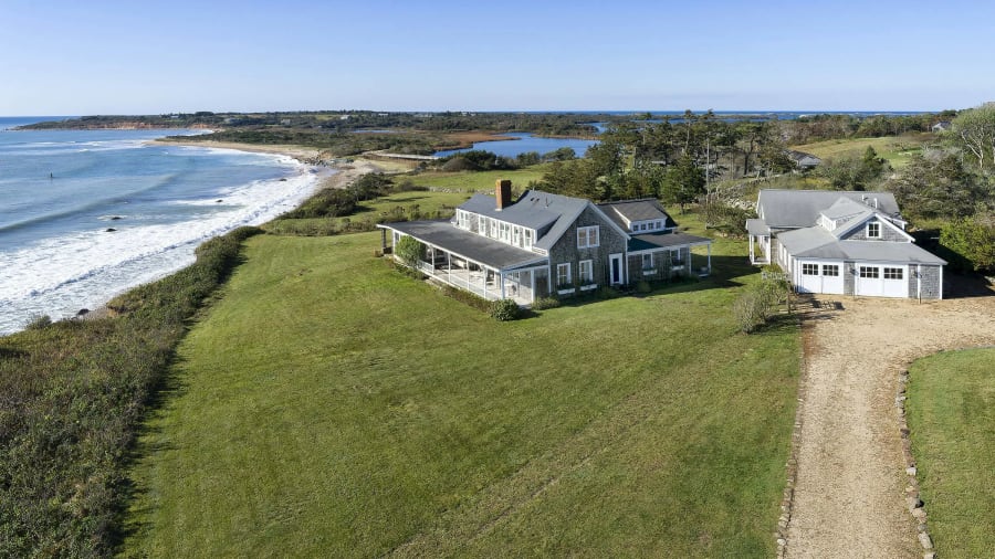 22 Quitsa Lane | Martha's Vineyard, MA | Luxury Real Estate