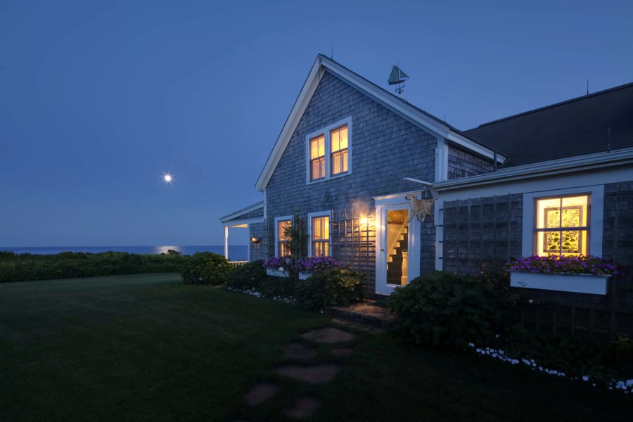 22 Quitsa Lane | Martha's Vineyard, MA | Luxury Real Estate