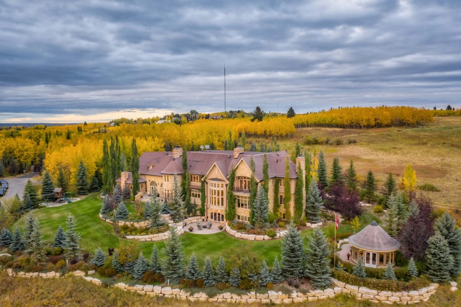 25130 Escarpment Ridge View | Calgary, AB, Canada | Luxury Real Estate