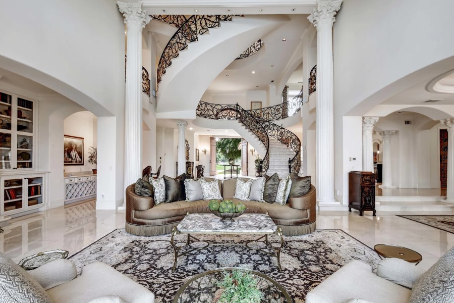 2924 Cliff Point | Near Austin, TX | Luxury Real Estate