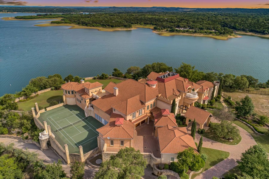 2924 Cliff Point | Near Austin, TX | Luxury Real Estate