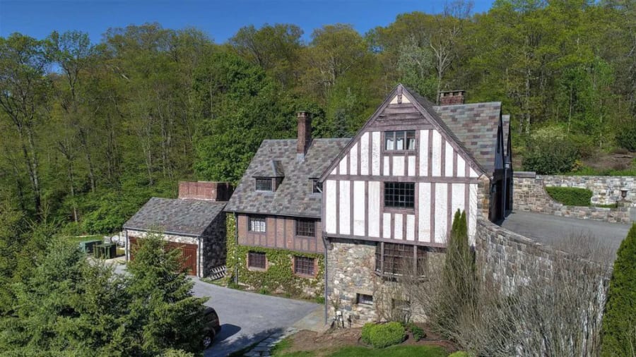 Migdale Castle | 3872-3874 Route 44, Millbrook, New York | Luxury Real Estate | Concierge Auctions