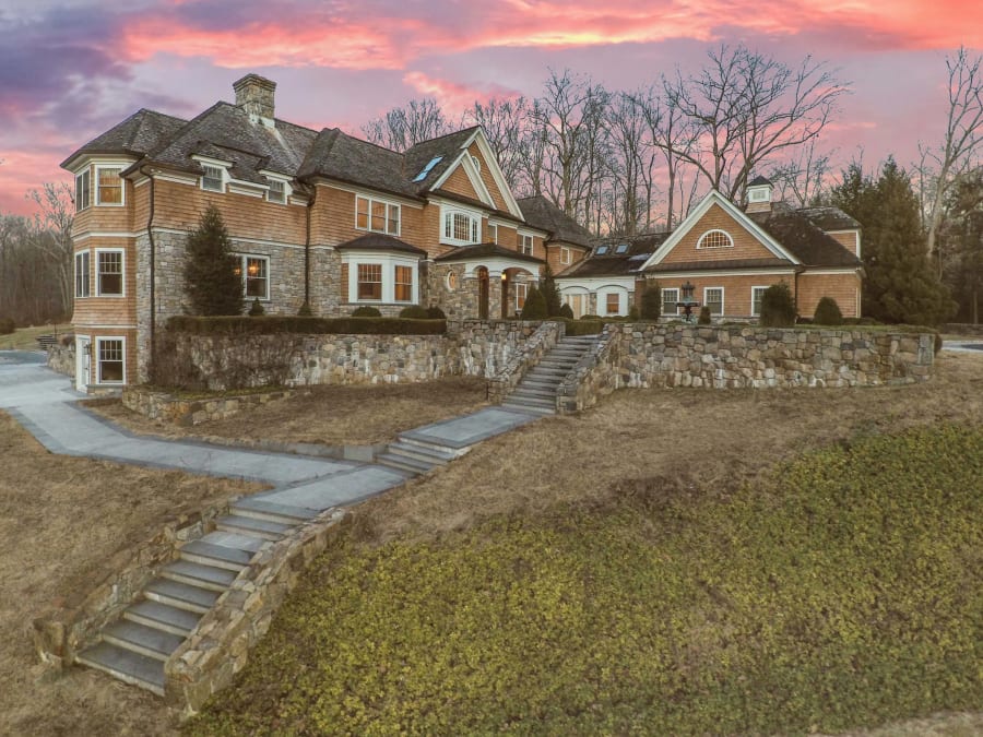 31 N Porchuck Road | Greenwich, CT | Luxury Real Estate