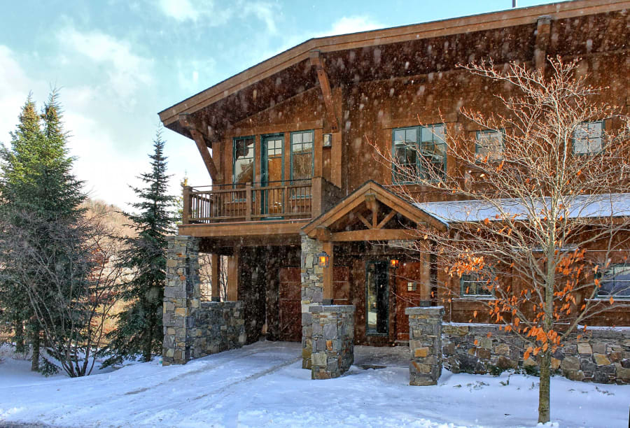 33 Inspiration Lane #23 | Stowe, VT | Luxury Real Estate