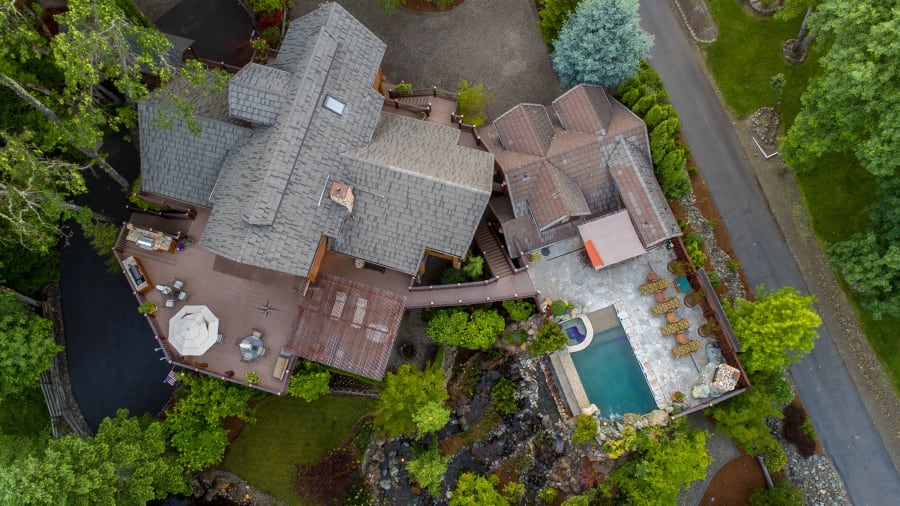 369 Rene Drive | Shady Cove, Oregon | Luxury Real Estate