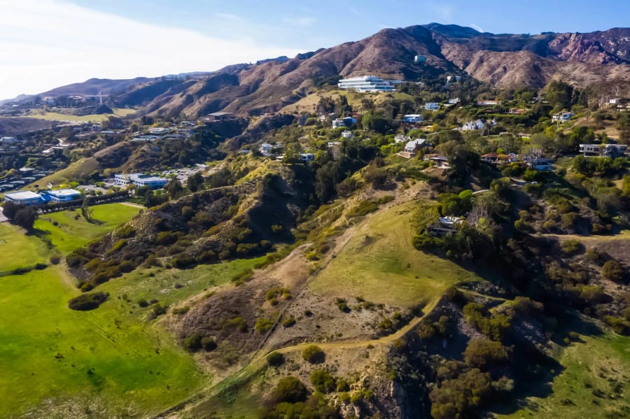 3700 La Paz | Malibu, California | Luxury Real Estate