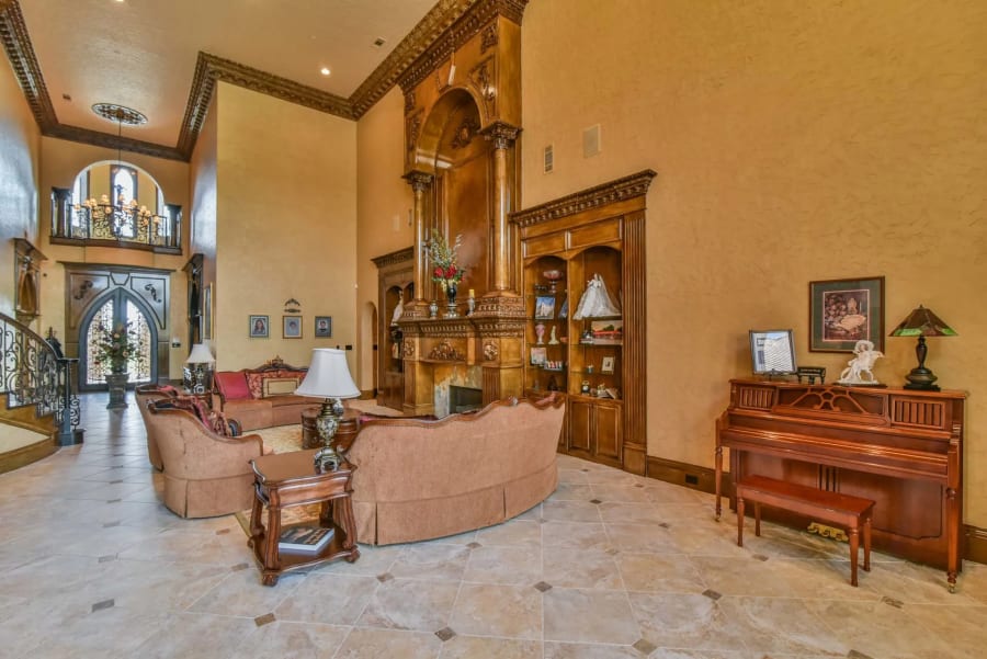 3716 North White Chapel Boulevard | Dallas/Fort Worth, Texas | Luxury Real Estate