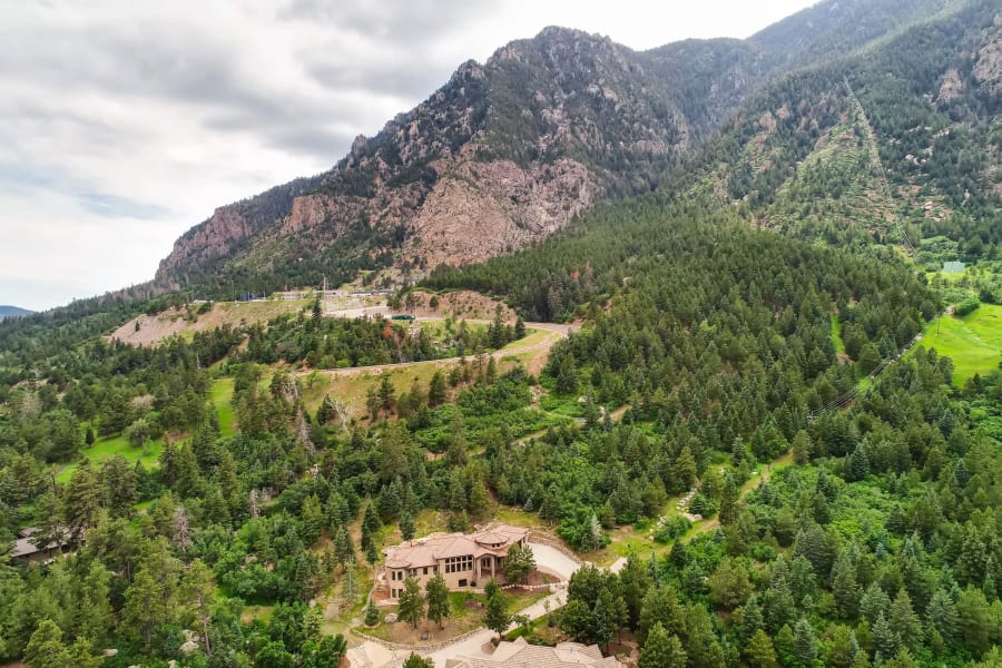 398 Irvington Court | Colorado Springs, CO | Luxury Real Estate