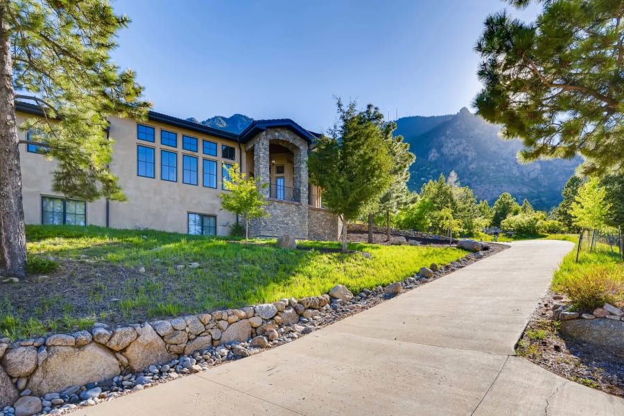 398 Irvington Court | Colorado Springs, CO | Luxury Real Estate