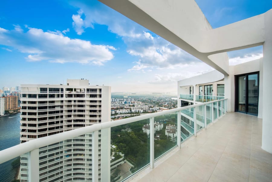 4000 Island Boulevard | Aventura, FL | Luxury Real Estate