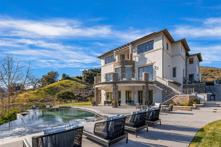 26773 Mulholland Highway, Malibu Valley Estates, Calabasas, California | Luxury Auction | Concierge Auctions