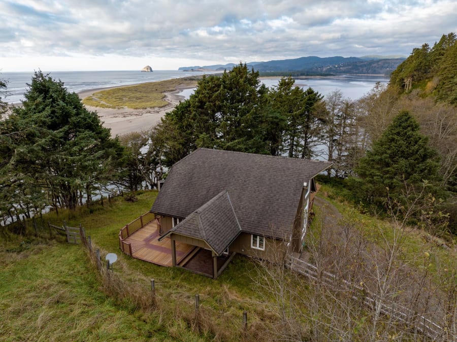 Nestucca Sea Ranch | 41900 Horizon View Avenue, Central Coast, Cloverdale, Oregon | Luxury Real Estate | Concierge Auctions