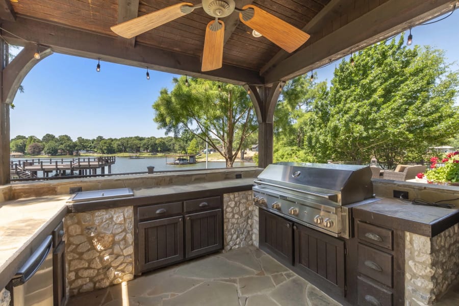 6097 Auburn Lane, Mabank, Cedar Creek Lake, Texas | Luxury Real Estate | Concierge Auctions