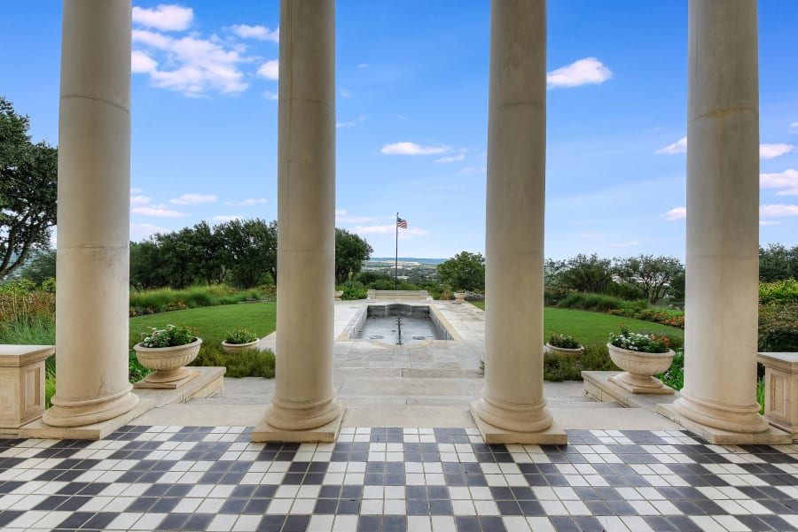 444 Sidney Baker Street South | Kerrville, TX | Luxury Real Estate