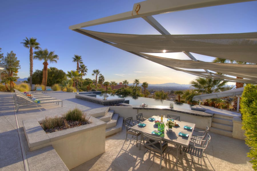 Sapphire Oasis | 460 Probst Way | Las Vegas, Nevada | Luxury Real Estate