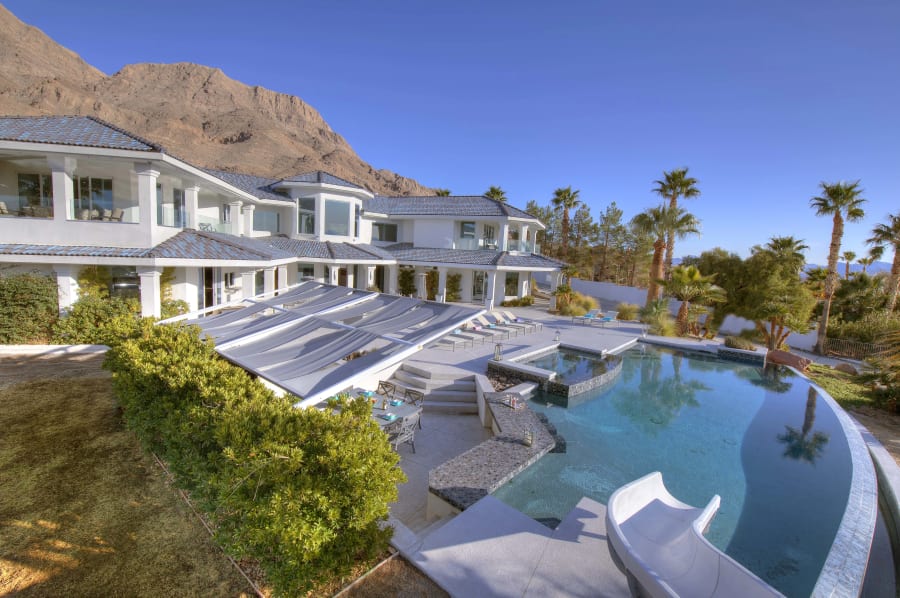 Sapphire Oasis | 460 Probst Way | Las Vegas, Nevada | Luxury Real Estate