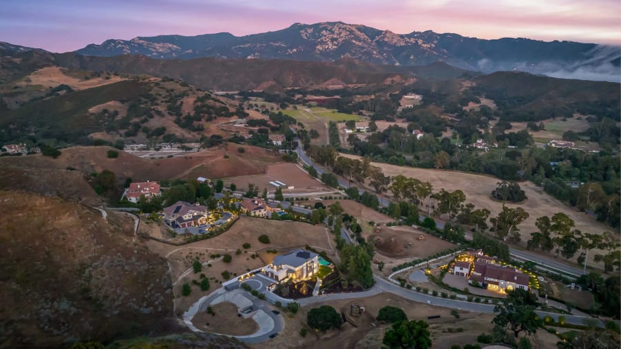 26773 Mulholland Highway, Malibu Valley Estates, Calabasas, California | Luxury Auction | Concierge Auctions