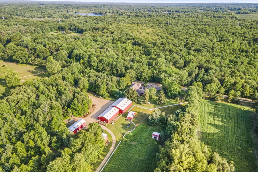 47684 21st Street, Southwest Michigan, Michigan | Luxury Real Estate | Luxury Sporting Lodge